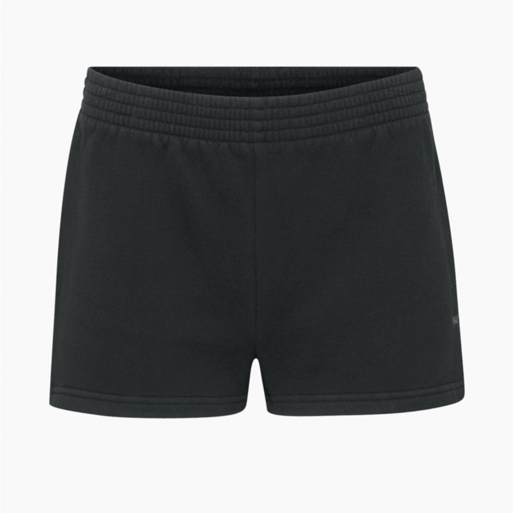 Aritzia TNA cozy fleece perfect 2” sweatshort in black